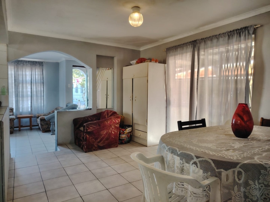 2 Bedroom Property for Sale in Woodlands Western Cape